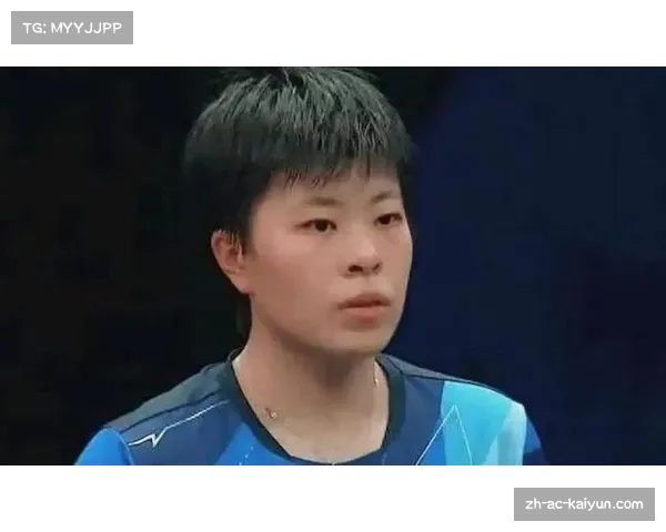 仁川家庭聚会温馨时刻 杜凯琹王艺迪携手比心促兄妹团圆 仁川家庭聚会温馨时刻 杜凯琹王艺迪携手比心促兄妹团圆